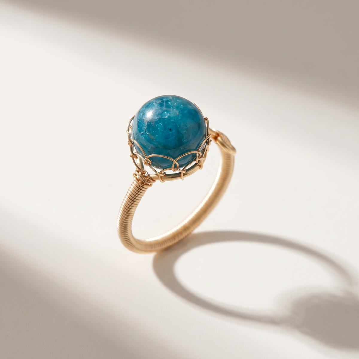 Calla Ring - Blue Apatite