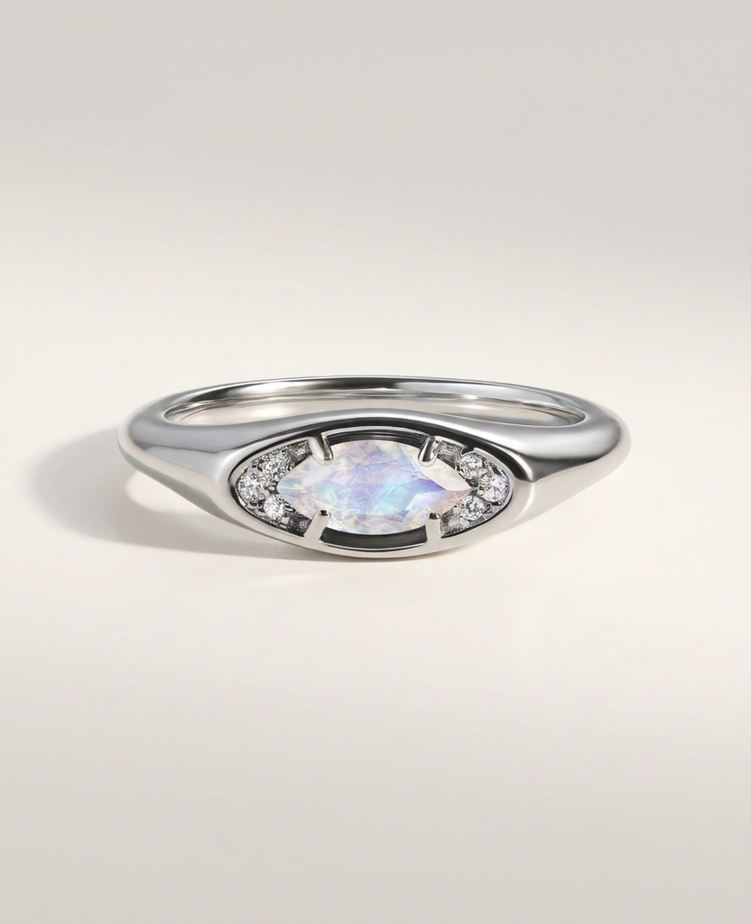 Talisman Ring · Moonstone · 925 Sterling Silver