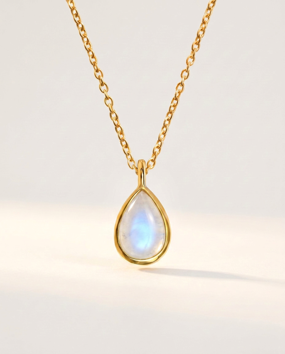 Cœur Secret Necklace · Moonstone · 18k Gold Vermeil